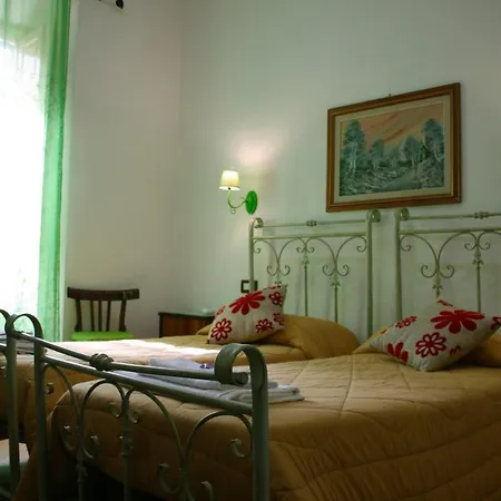 Oda ve Kahvaltı Duca D'aosta 3*