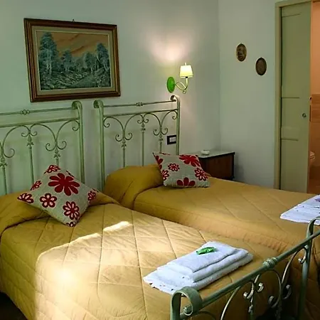 Duca D'aosta Oda ve Kahvaltı Olbia